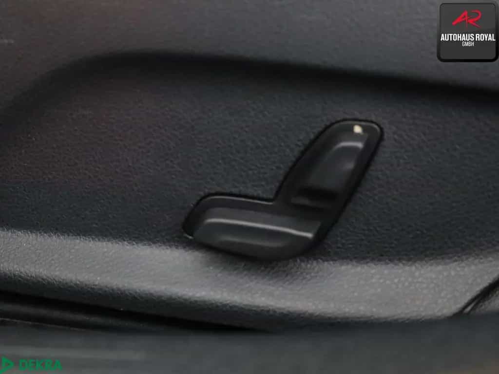 Mercedes-Benz C-Class 200 T 3x AMG KAMERA,AHK,NAVI,AKT.PARKASSISTENT 04/2019-photo-24