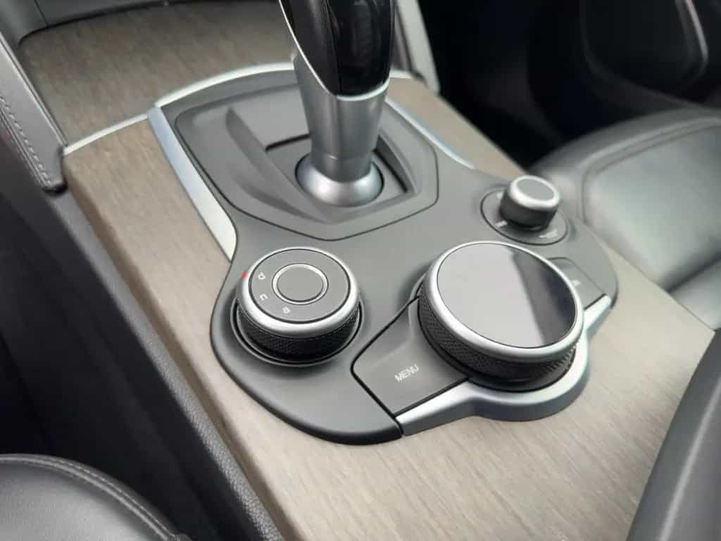 Alfa Romeo Stelvio First Edition ALLRAD NAVI HI-FI 06/2017-photo-16