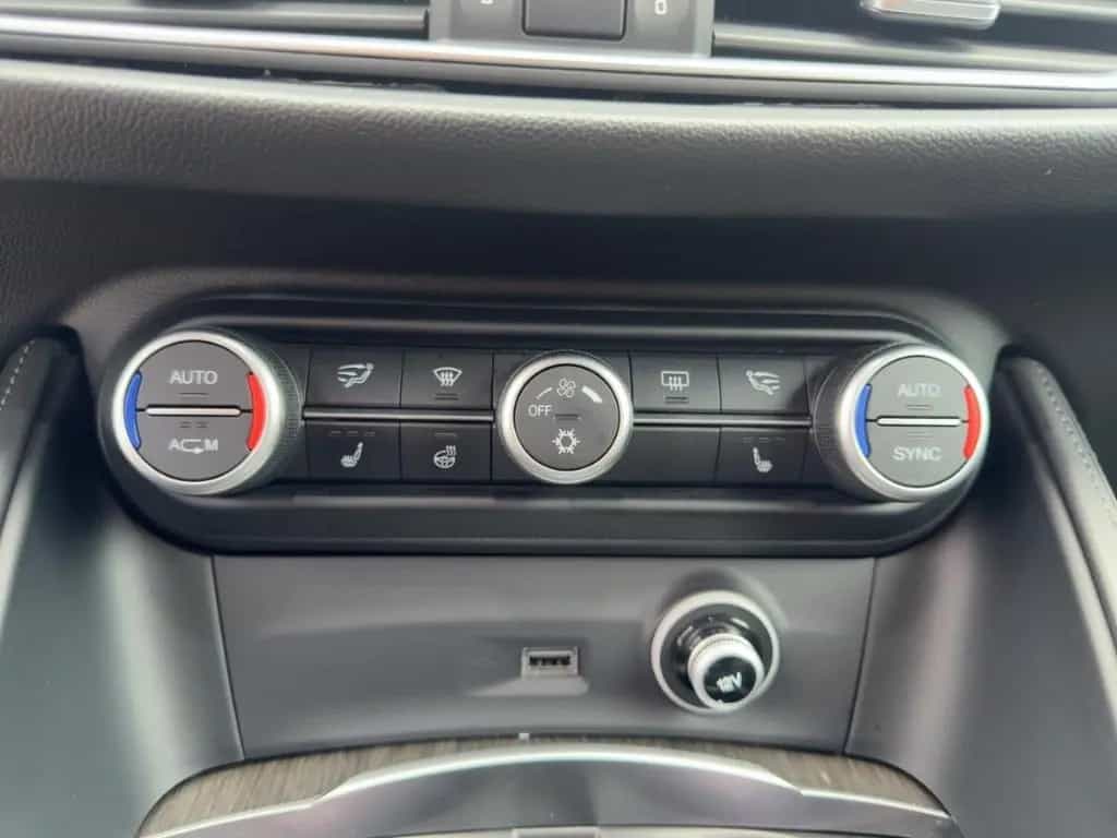 Alfa Romeo Stelvio First Edition ALLRAD NAVI HI-FI 06/2017-photo-17