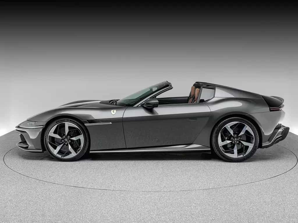 Ferrari 12Cilindri Spider Atelier 09/2025-photo-1