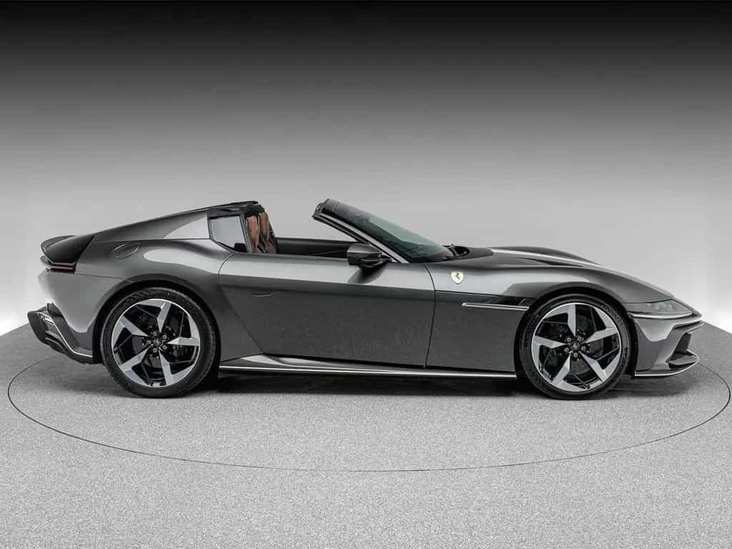 Ferrari 12Cilindri Spider Atelier 09/2025-photo-7