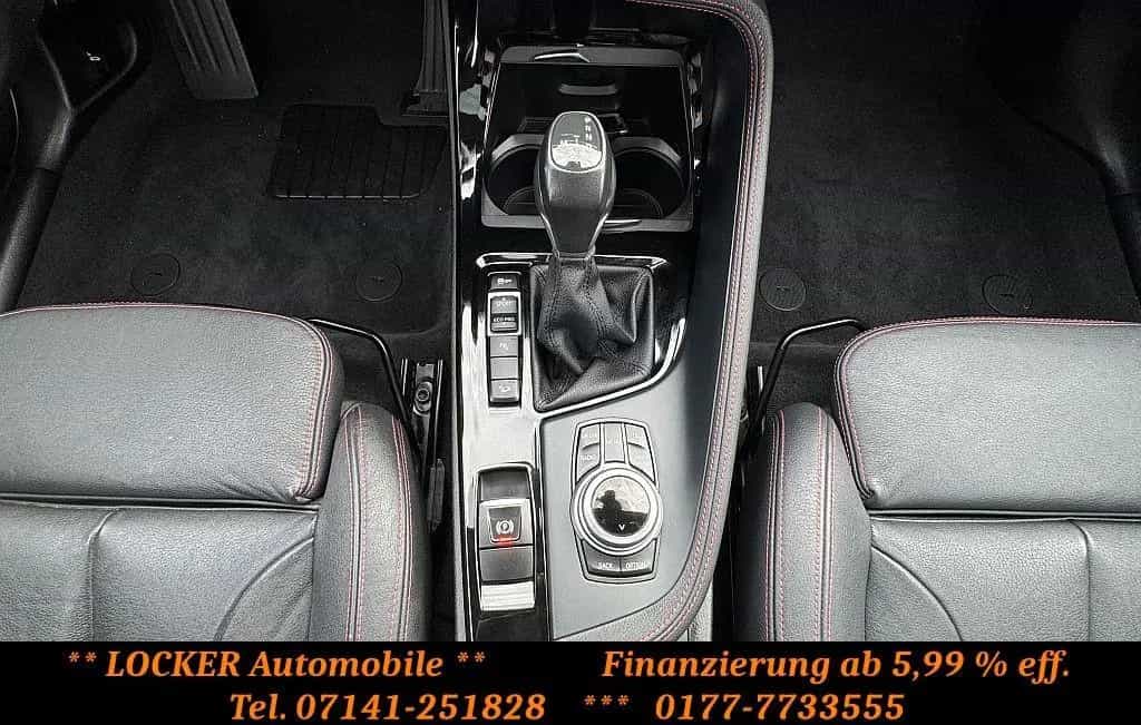 BMW X1 xDrive20i Sport Line Aut. LED Navi PDC AHK 03/2016-photo-17