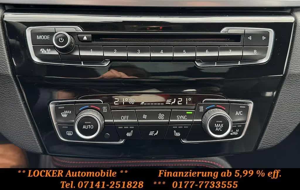 BMW X1 xDrive20i Sport Line Aut. LED Navi PDC AHK 03/2016-photo-29