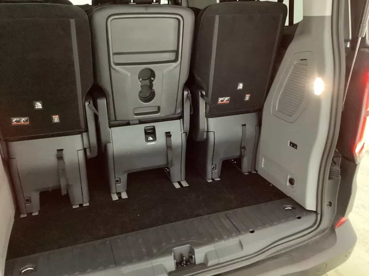 Ford Tourneo Custom 08/2025-photo-4