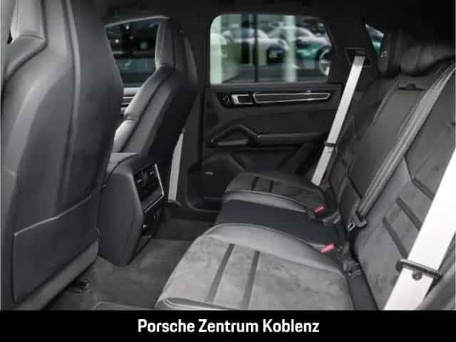 Porsche Cayenne GTS 06/2021-photo-21