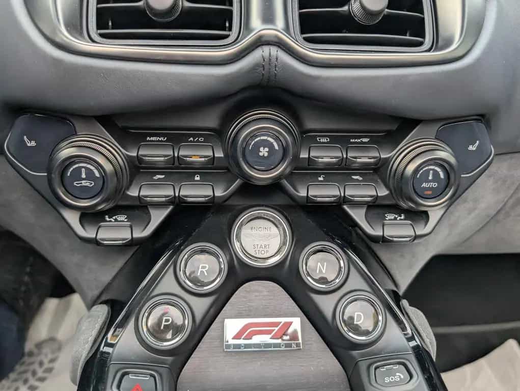 Aston Martin Vantage Roadster F1 Ed.*CARBON*360°GARANTIE 4.27 04/2024-photo-32