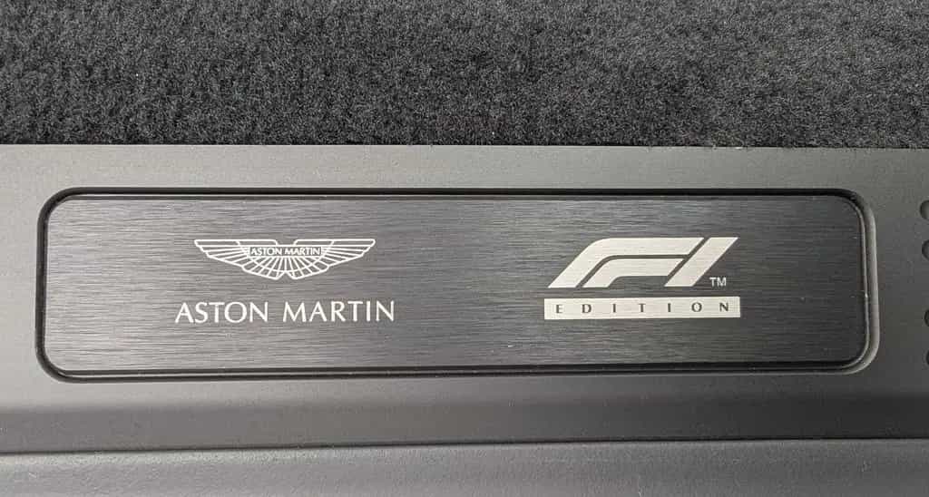 Aston Martin Vantage Roadster F1 Ed.*CARBON*360°GARANTIE 4.27 04/2024-photo-41