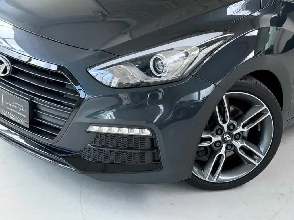 Hyundai i30 Turbo*Kamera*Bi-Xenon*Navi*SHZ* 06/2016-photo-2
