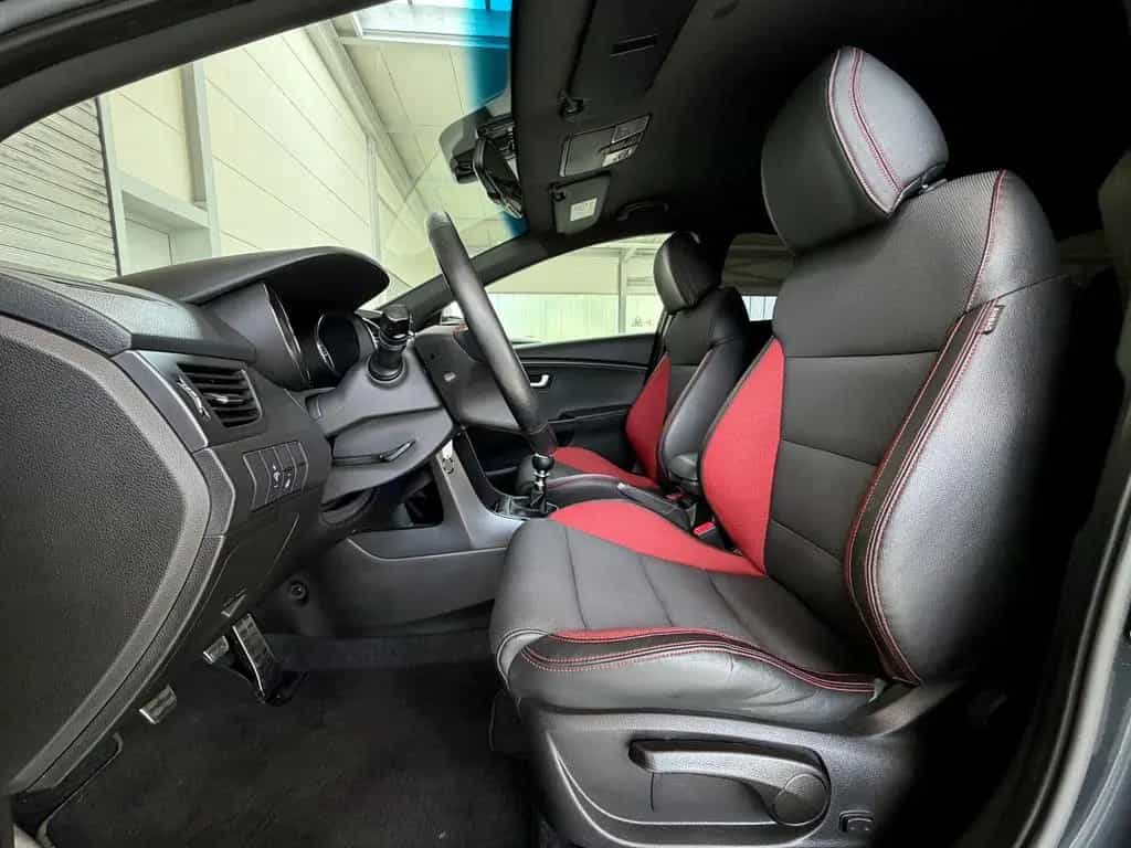 Hyundai i30 Turbo*Kamera*Bi-Xenon*Navi*SHZ* 06/2016-photo-20