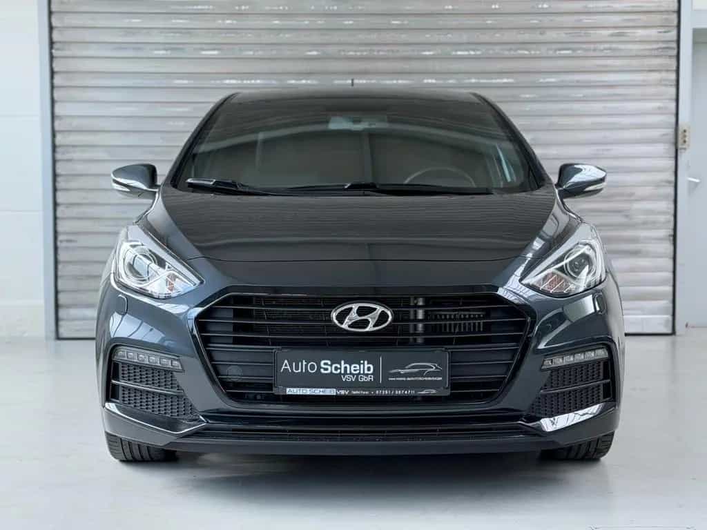Hyundai i30 Turbo*Kamera*Bi-Xenon*Navi*SHZ* 06/2016-photo-3