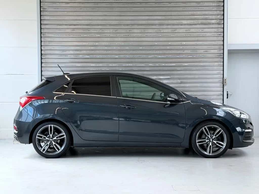 Hyundai i30 Turbo*Kamera*Bi-Xenon*Navi*SHZ* 06/2016-photo-33