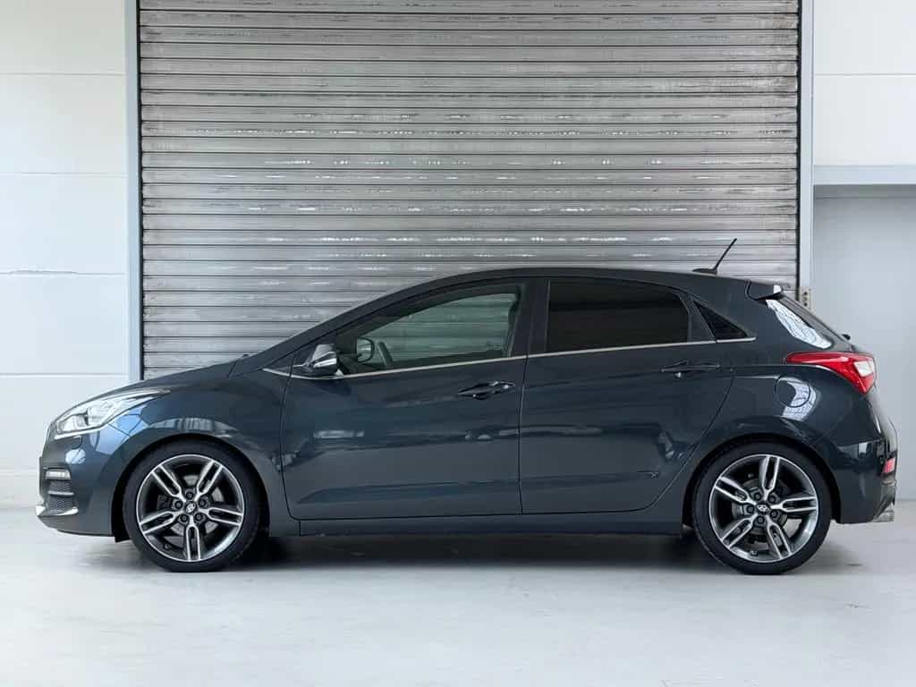 Hyundai i30 Turbo*Kamera*Bi-Xenon*Navi*SHZ* 06/2016-photo-34
