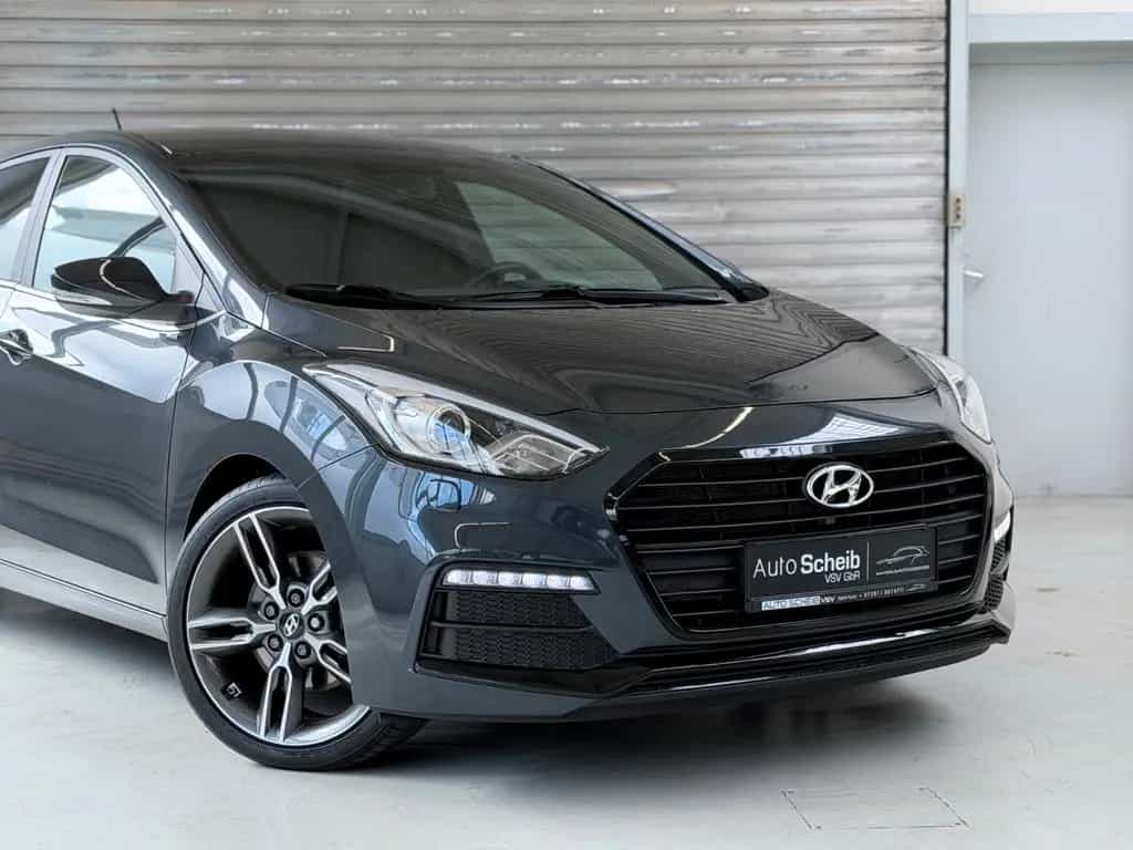 Hyundai i30 Turbo*Kamera*Bi-Xenon*Navi*SHZ* 06/2016-photo-5