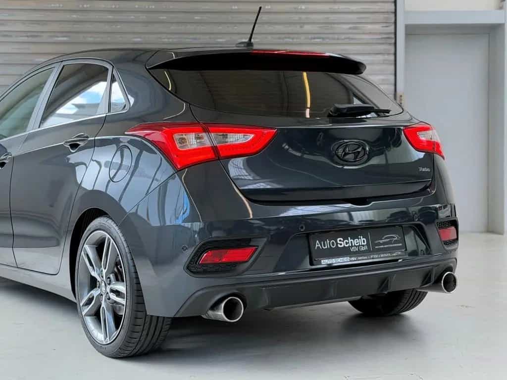 Hyundai i30 Turbo*Kamera*Bi-Xenon*Navi*SHZ* 06/2016-photo-8