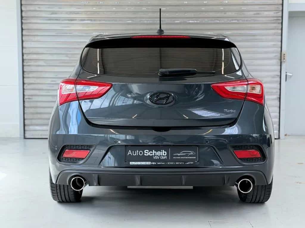 Hyundai i30 Turbo*Kamera*Bi-Xenon*Navi*SHZ* 06/2016-photo-9