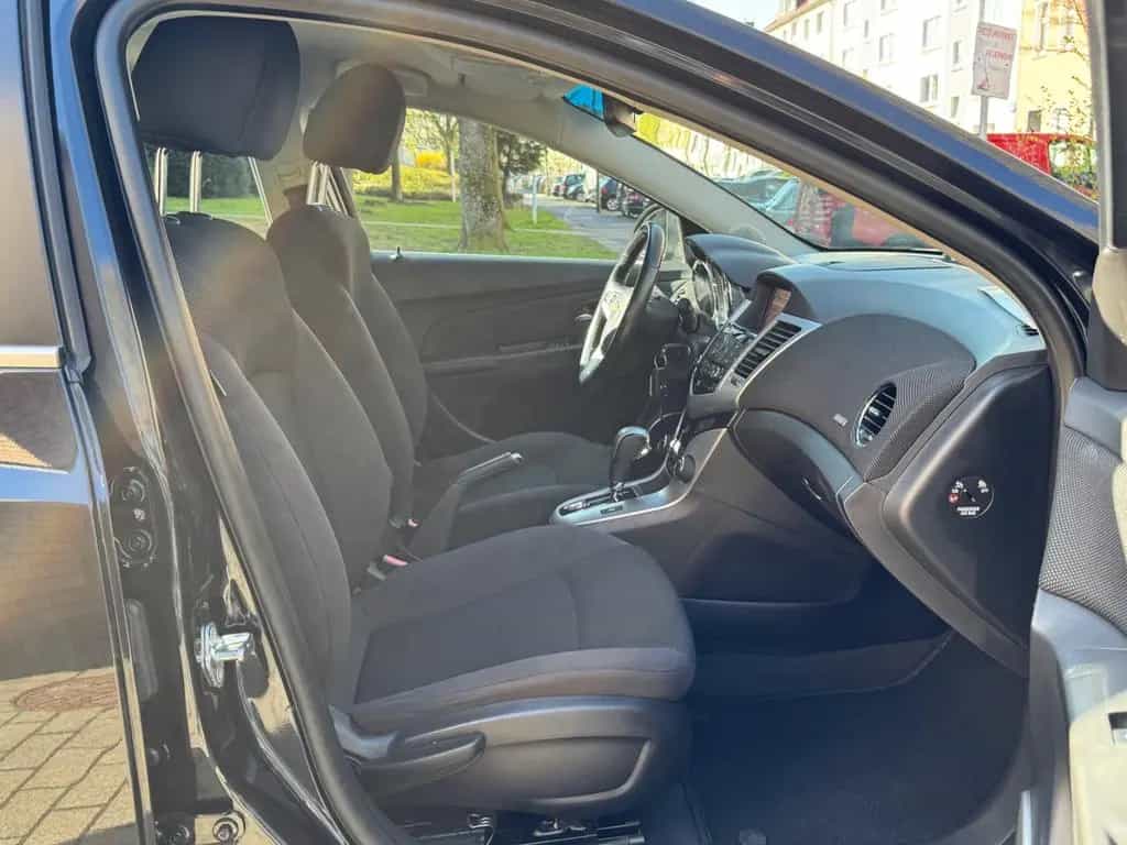 Chevrolet Cruze Hatchback LTZ/AUTOMATIK/104TKM/NAVI/GEPFLE 09/2012-photo-12
