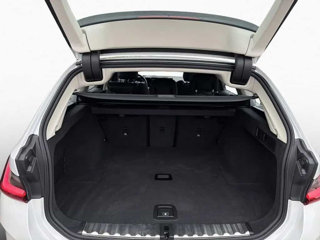 BMW 320 d Touring Aut. LiCoPro SpoSi St&Go HUD SHZ 06/2023-photo-15