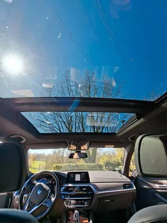 BMW 5 Series 530d xDrive Touring 04/2018-photo-5