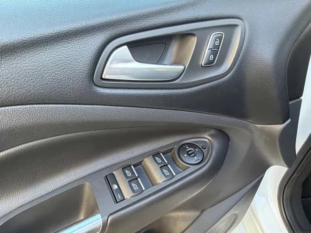 Ford Kuga Sport 2. Hand Panorama Tüv Neu Xenon AHK 12/2014-photo-32