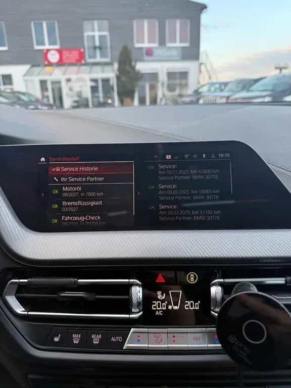 BMW M235 i Gran Coupe xDrive*BCM*S-HEFT*SHZ*PANO 02/2021-photo-16