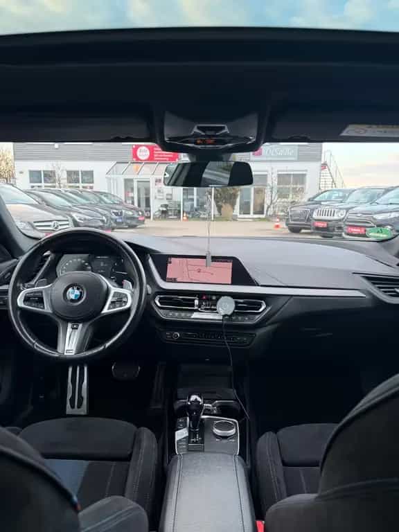 BMW M235 i Gran Coupe xDrive*BCM*S-HEFT*SHZ*PANO 02/2021-photo-7