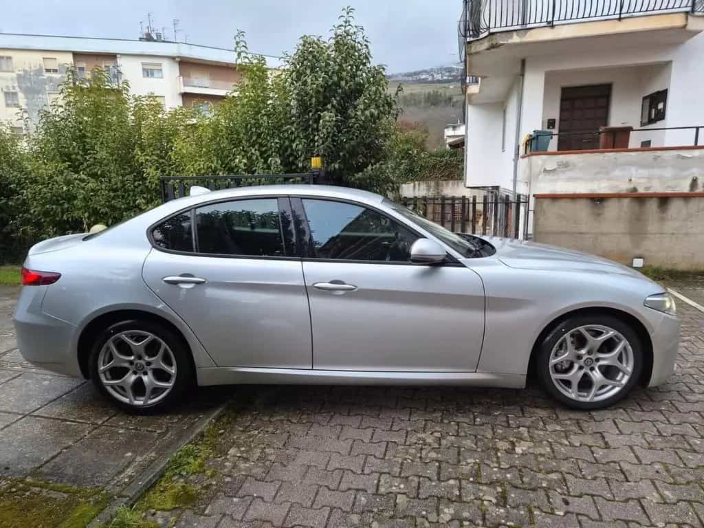 Alfa Romeo Giulia 2.2 Turbodiesel 160 CV AT8 Exe 11/2020-photo-2