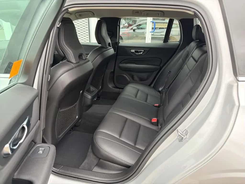 Volvo V60 T5 Inscription StandHZG Leder HarmanKardon L 03/2019-photo-12