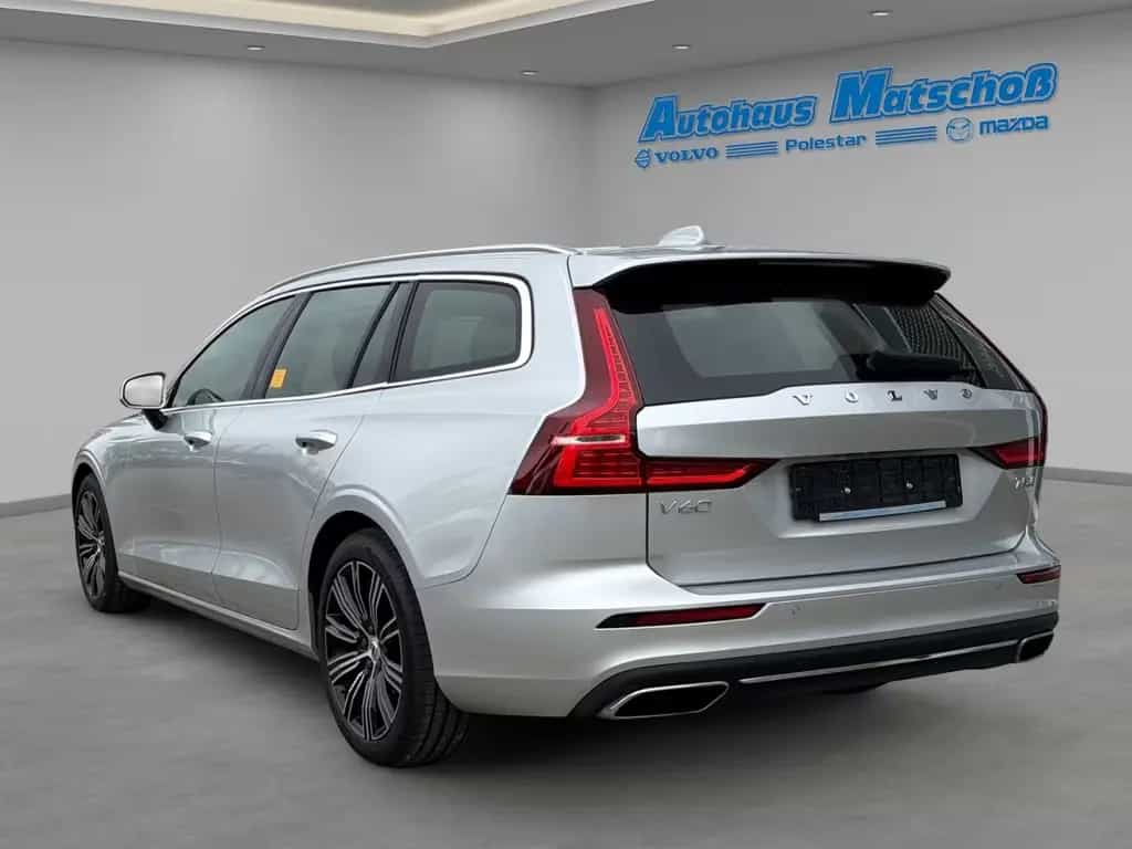 Volvo V60 T5 Inscription StandHZG Leder HarmanKardon L 03/2019-photo-2