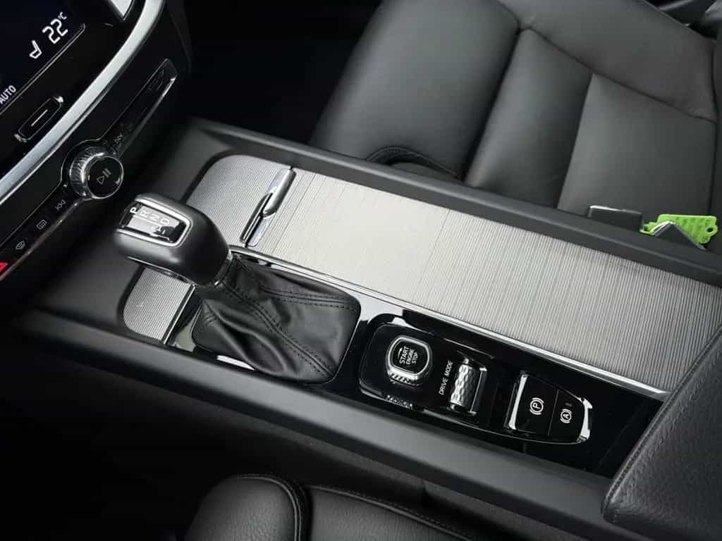 Volvo V60 T5 Inscription StandHZG Leder HarmanKardon L 03/2019-photo-27