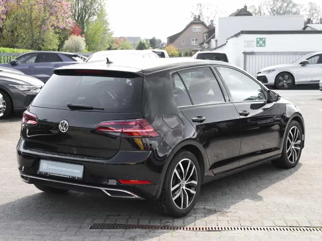 Volkswagen Golf VII R-LINE HIGHLINE TSI DSG DCC LED NAVI 06/2017-photo-1