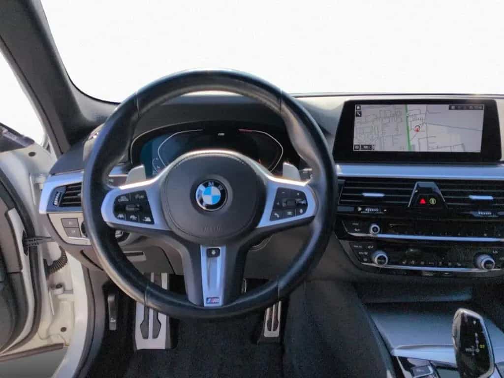 BMW 520 d xD Tour. M SPORT AdLED DA+ HUD Sthz SoftCl 07/2020-photo-13
