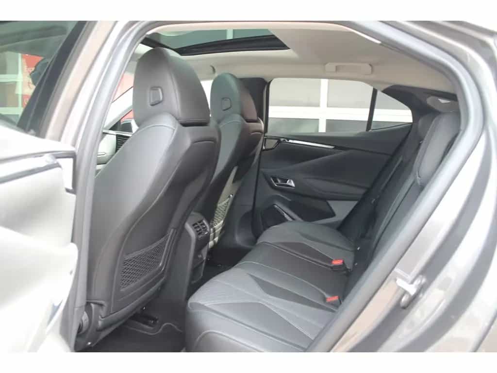 DS Automobiles DS4 Cross Trocadero PT130 EAT8 Dach Focal Navi 08/2023-photo-7