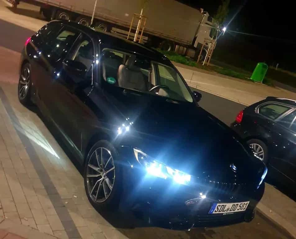 BMW 3 Series 320d Touring Sport Line Automatik Sport Line 01/2022-photo-1
