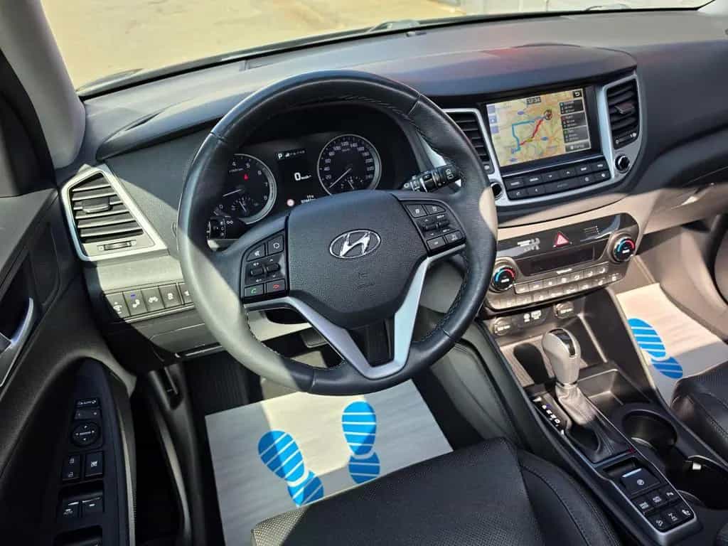 Hyundai TUCSON 1.6 Premium 4WD|Auto|Pano|Kamera|Leder|Bo 04/2017-photo-30