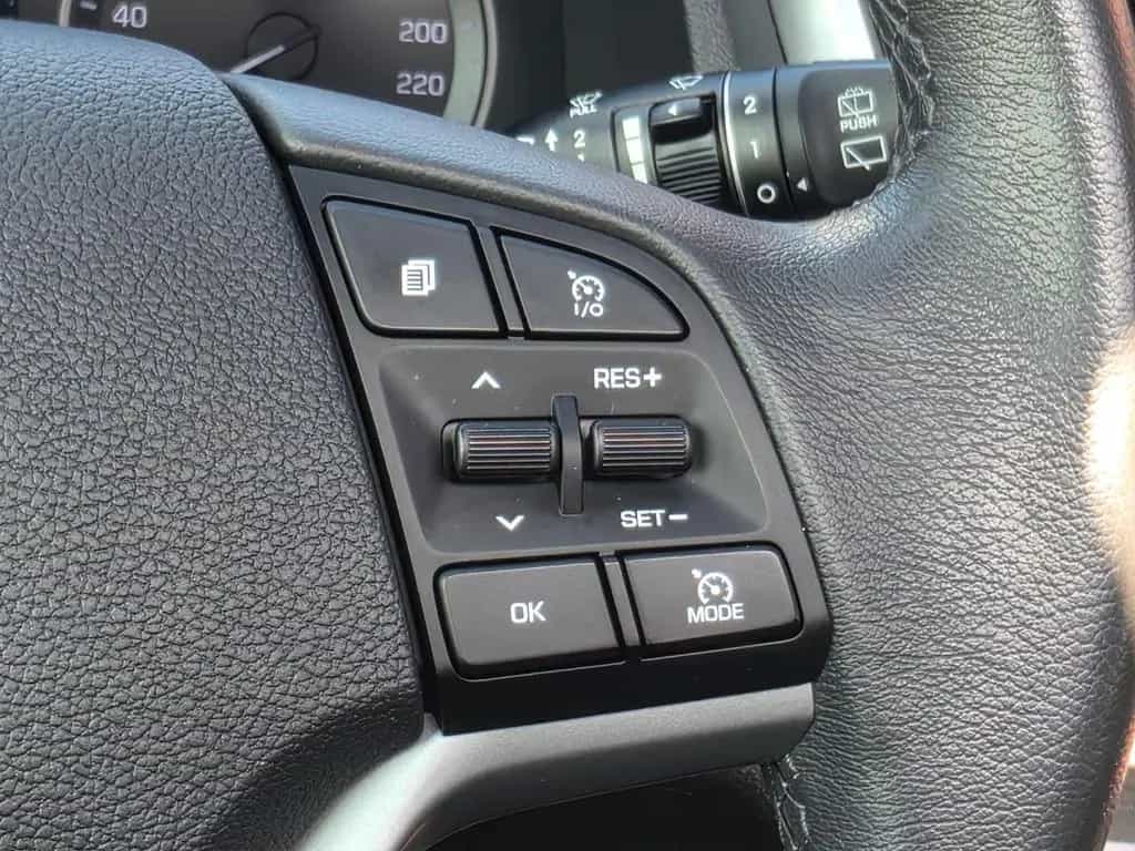 Hyundai TUCSON 1.6 Premium 4WD|Auto|Pano|Kamera|Leder|Bo 04/2017-photo-42