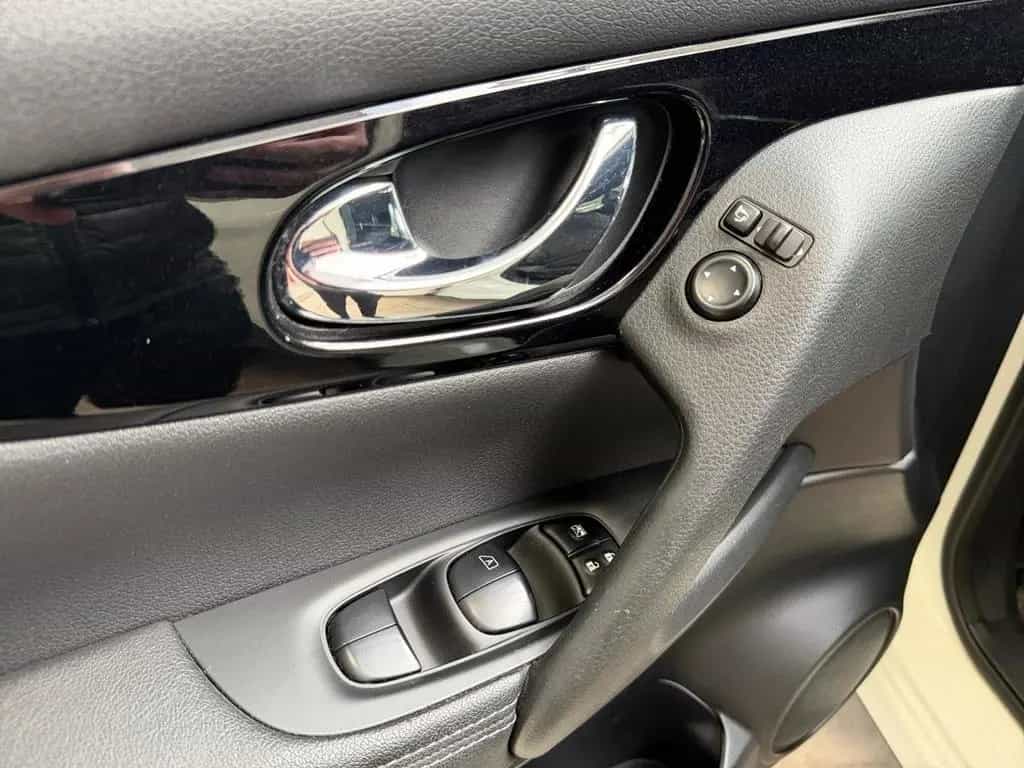 Nissan Qashqai 1.2 DIG-T N-Vision*NAVI*360*SPUR*SHZ*KEY 07/2017-photo-17