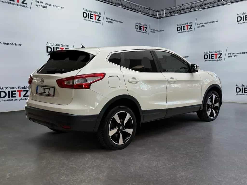 Nissan Qashqai 1.2 DIG-T N-Vision*NAVI*360*SPUR*SHZ*KEY 07/2017-photo-2