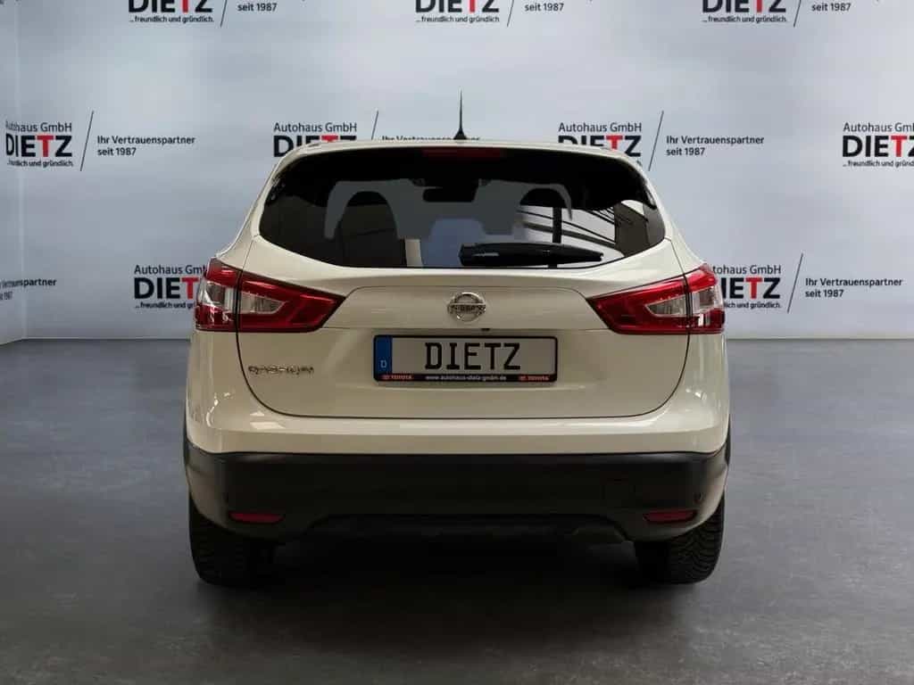 Nissan Qashqai 1.2 DIG-T N-Vision*NAVI*360*SPUR*SHZ*KEY 07/2017-photo-3
