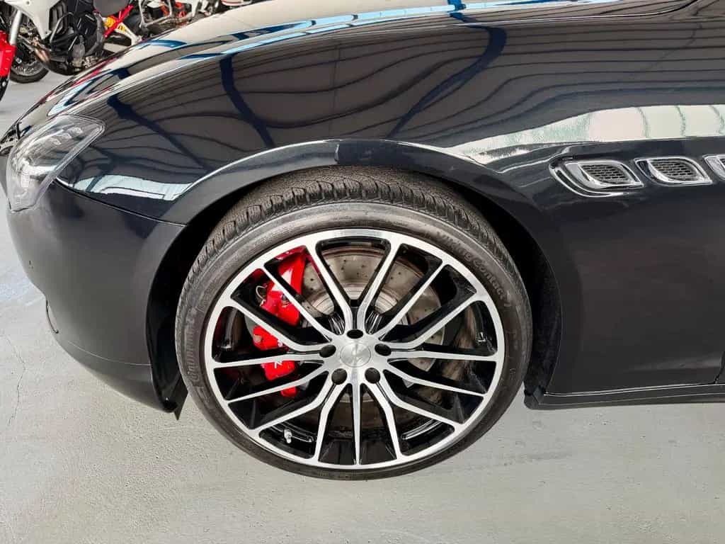 Maserati Quattroporte 3.8 V8 GTS Automatik*Sehr Gepflegt* 07/2014-photo-30