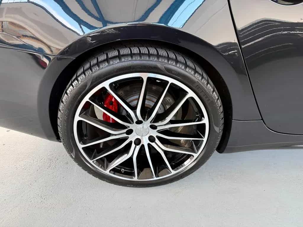 Maserati Quattroporte 3.8 V8 GTS Automatik*Sehr Gepflegt* 07/2014-photo-31