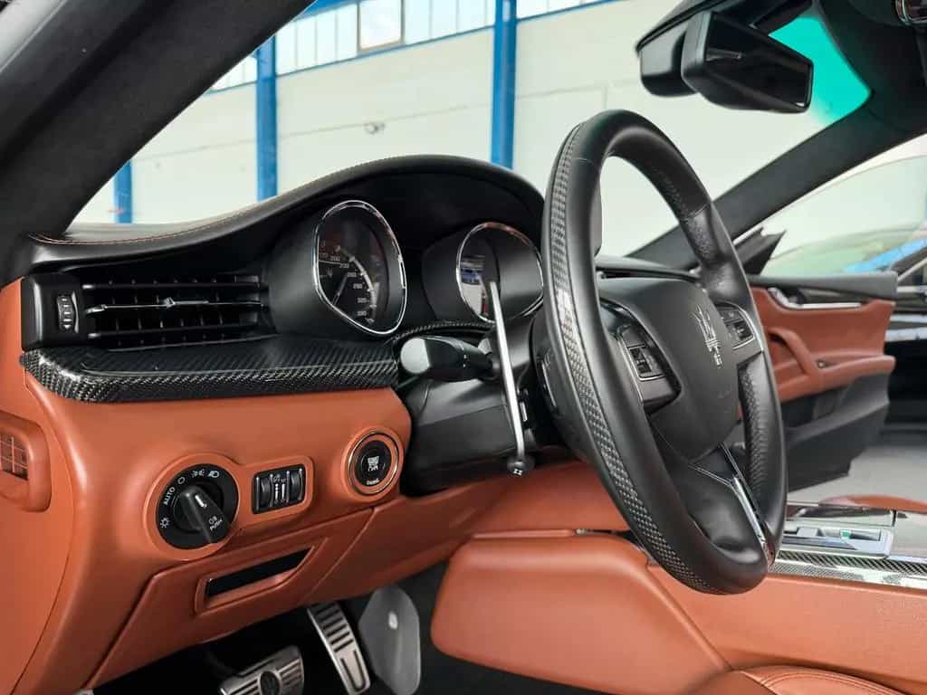 Maserati Quattroporte 3.8 V8 GTS Automatik*Sehr Gepflegt* 07/2014-photo-33