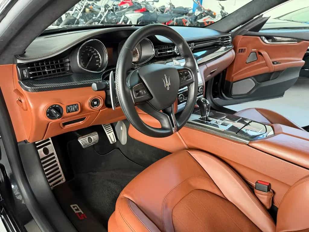 Maserati Quattroporte 3.8 V8 GTS Automatik*Sehr Gepflegt* 07/2014-photo-34