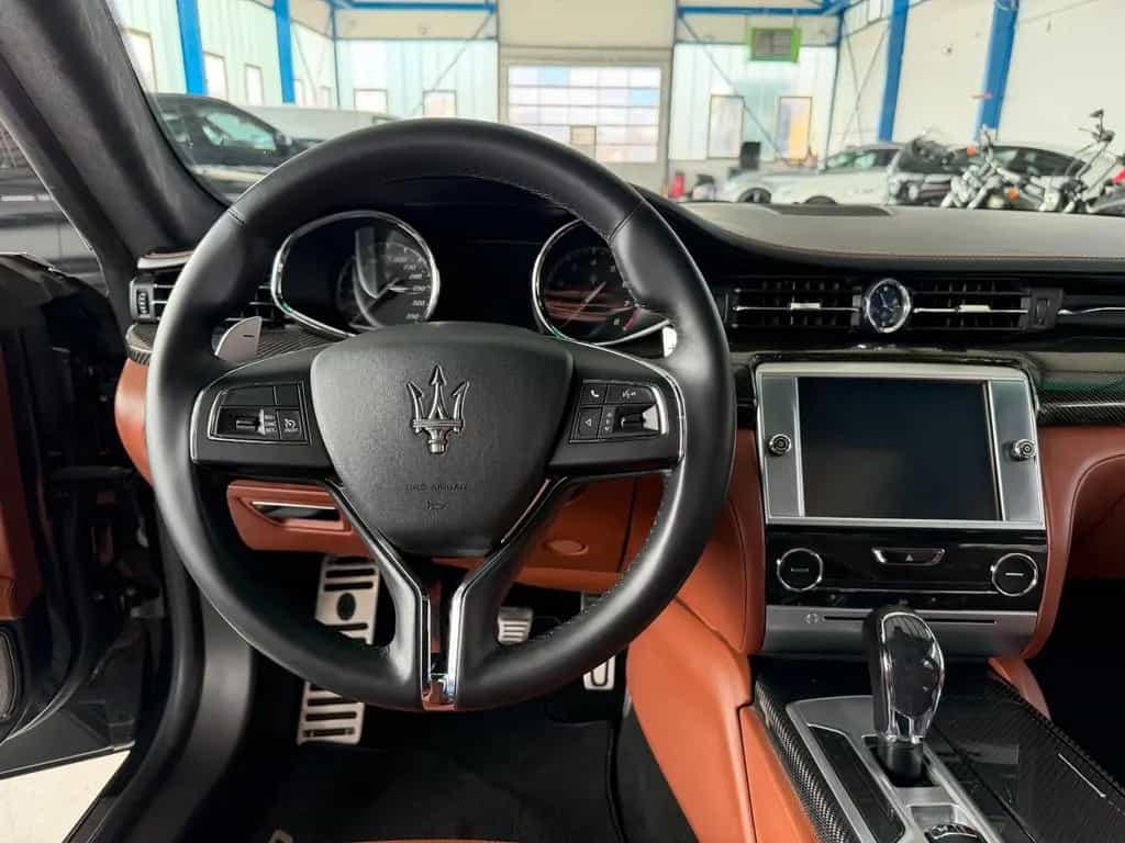 Maserati Quattroporte 3.8 V8 GTS Automatik*Sehr Gepflegt* 07/2014-photo-35