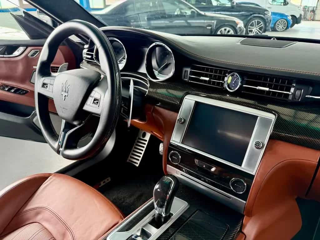 Maserati Quattroporte 3.8 V8 GTS Automatik*Sehr Gepflegt* 07/2014-photo-39