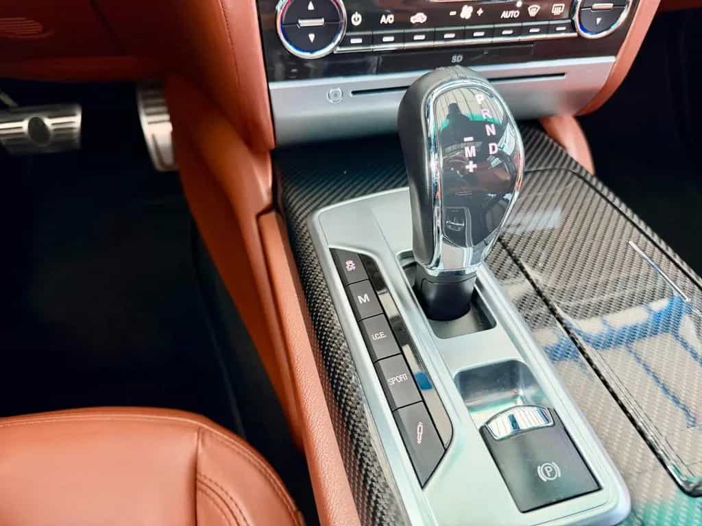 Maserati Quattroporte 3.8 V8 GTS Automatik*Sehr Gepflegt* 07/2014-photo-40
