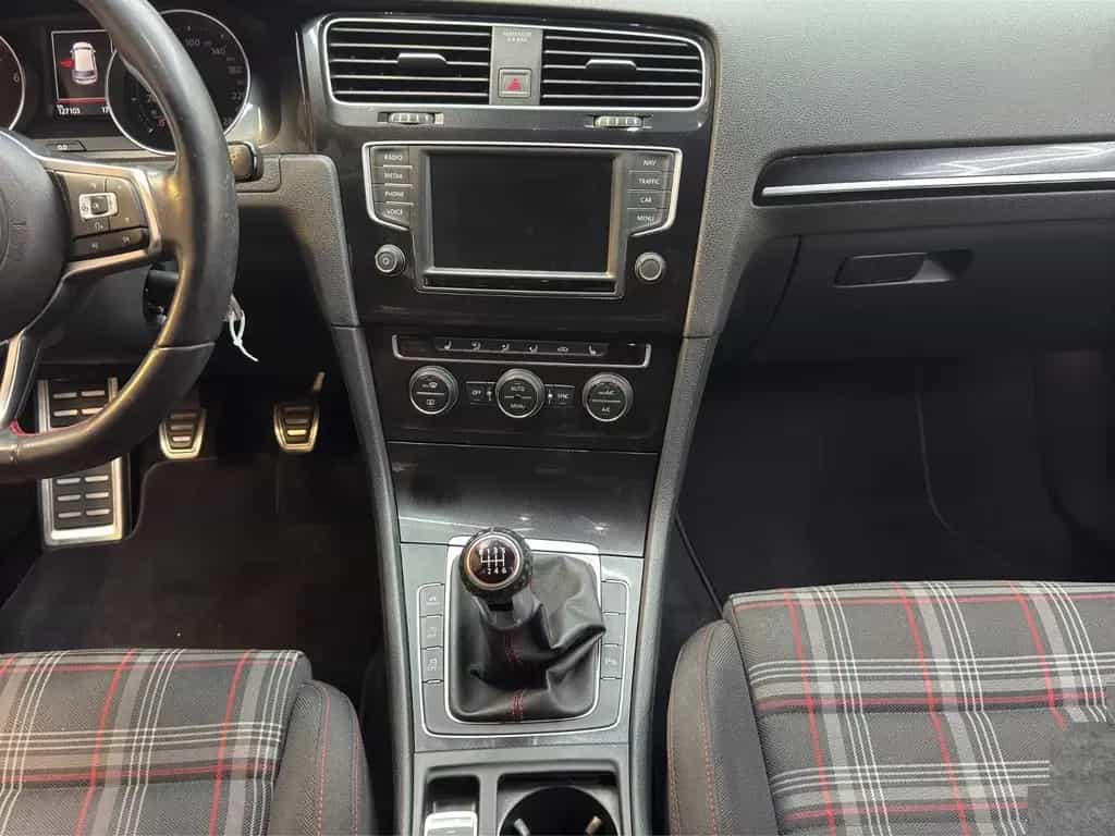 Volkswagen Golf VII Lim. GTI BMT 12/2016-photo-17