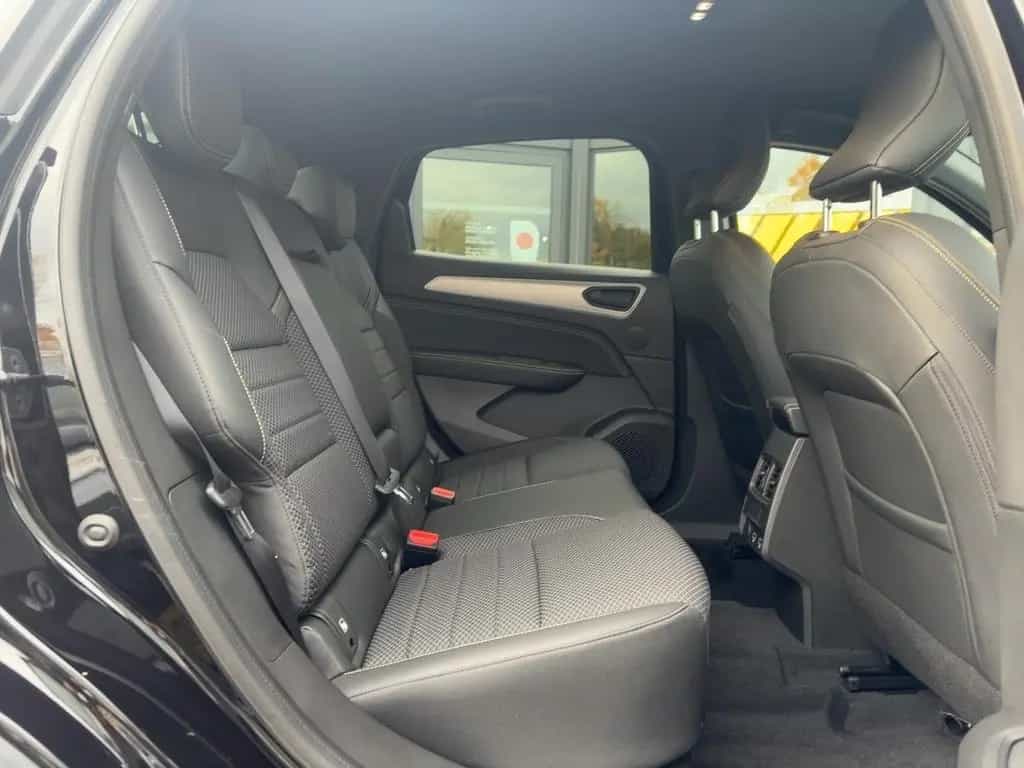 Renault Arkana Techno Mild Hybrid 140 EDC Klimaautomatik 03/2026-photo-16