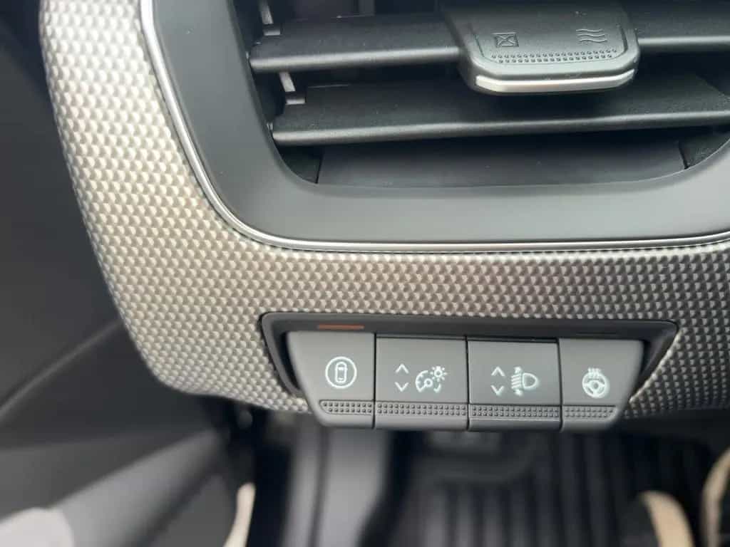Renault Arkana Techno Mild Hybrid 140 EDC Klimaautomatik 03/2026-photo-26
