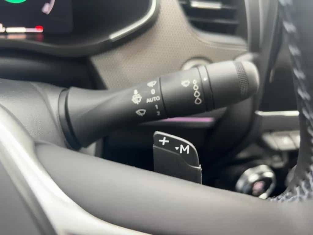 Renault Arkana Techno Mild Hybrid 140 EDC Klimaautomatik 03/2026-photo-33