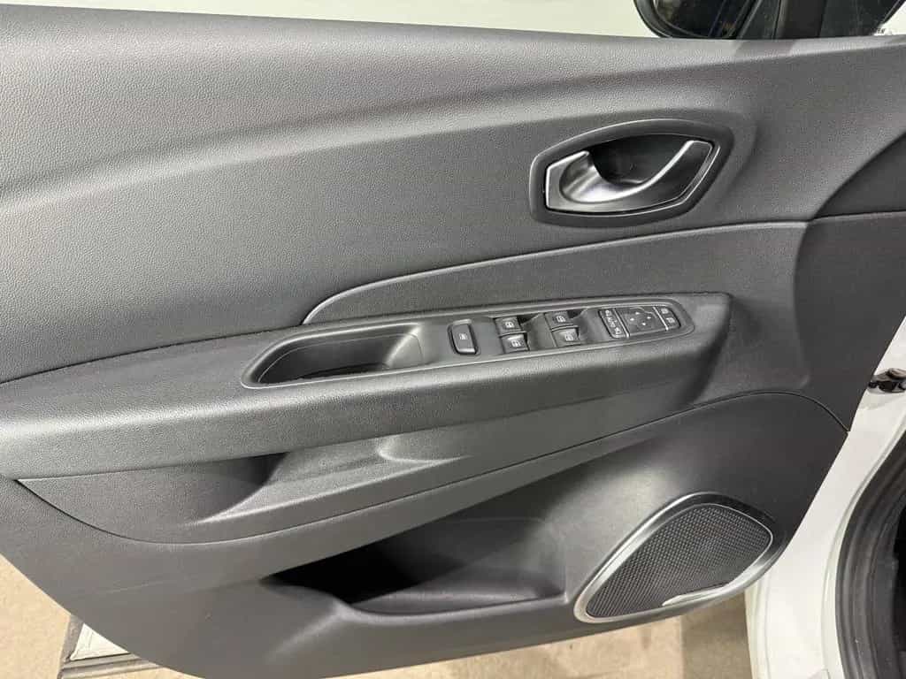 Renault Captur 1.2 TCe 120 BOSE Edition ENERGY 05/2018-photo-12